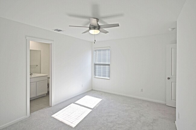 Foto del edificio - 6718 Marble Rdg