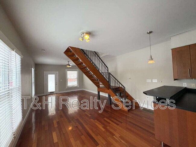 Foto del edificio - 1820 E 12th St