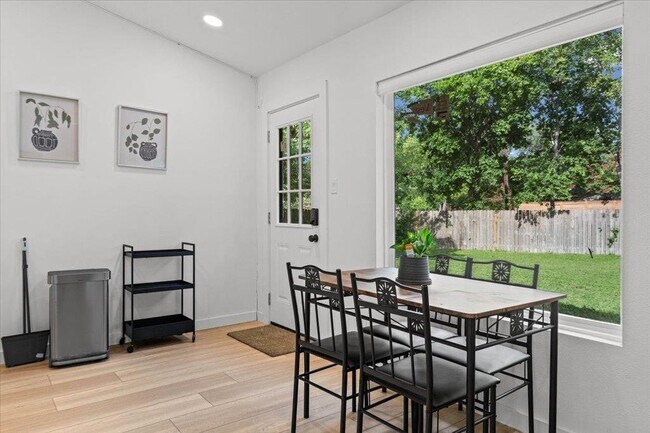 Foto del edificio - 1406 N Georgetown St