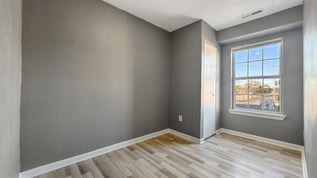 Building Photo - 1100 Wilson Rd