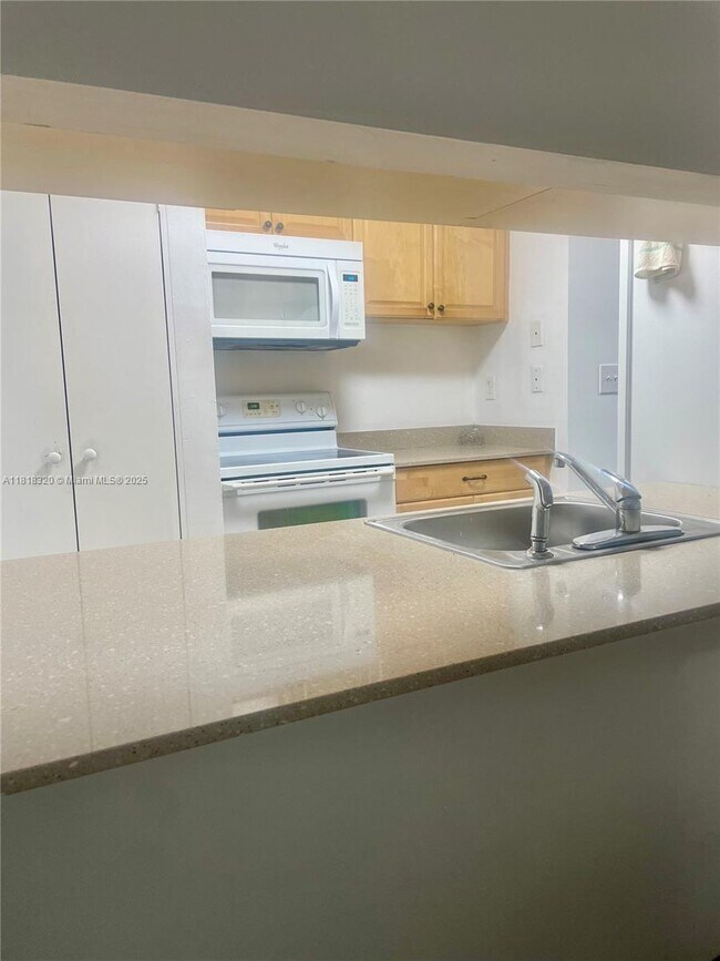 Foto del edificio - 15675 SW 74th Cir Dr
