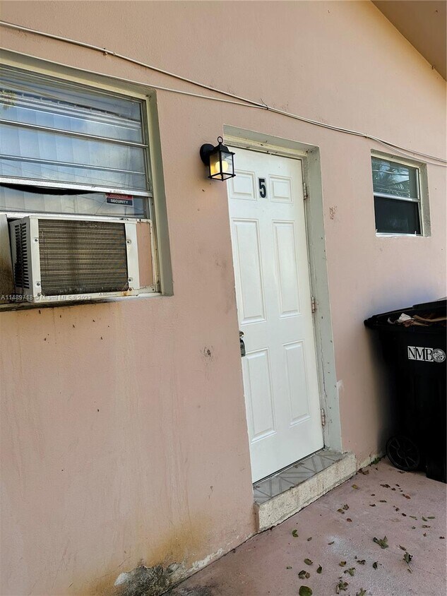 16120 NE 19th Ct Unit 5, North Miami Beach, FL 33162 Room for Rent in