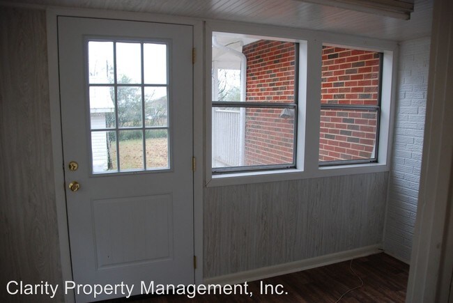 Foto del edificio - 3 br, 2 bath House - 5592 Georgetown Rd