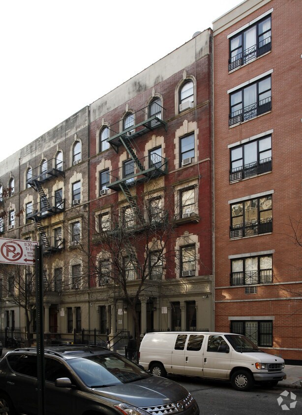 Building Photo - 148 W 111th St