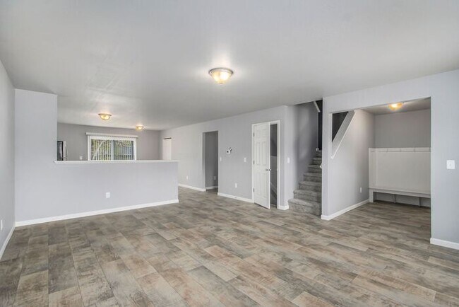 Building Photo - 8315 W Sturtevant Ave