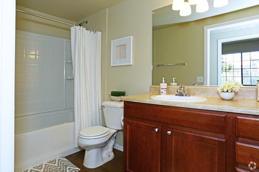 Bathtub Refinishing In Las Vegas Nv Loft Bathroom Mirror Tv By Bathtub Refinishing Las Vegas Montecito Pointe Apartments