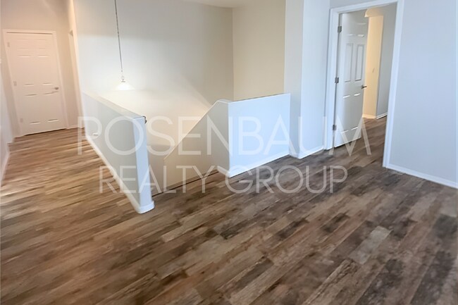 Foto del edificio - Beautiful 3-bedrooms, 2.5-baths home in th...