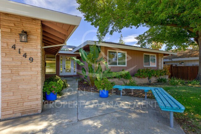 Foto del edificio - Charming Bel Air Estates Home with Modern ...