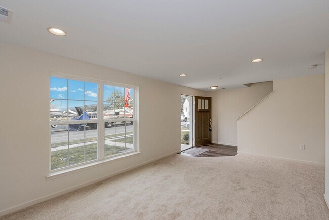 Building Photo - 5240 Laurel Valley Ln