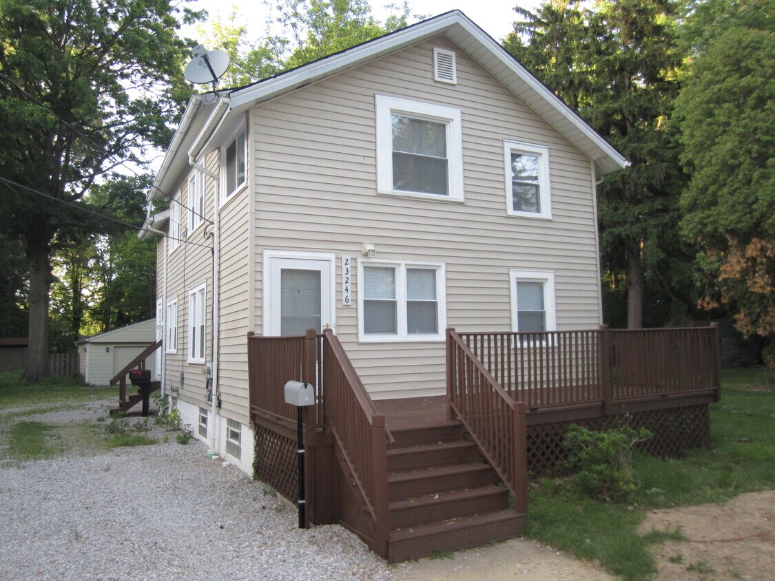 23246 Alexander Rd, North Olmsted, OH 44070 Townhome Rentals in North