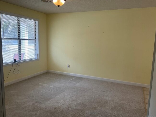 Foto del edificio - 1100 Ashurst Bar Rd