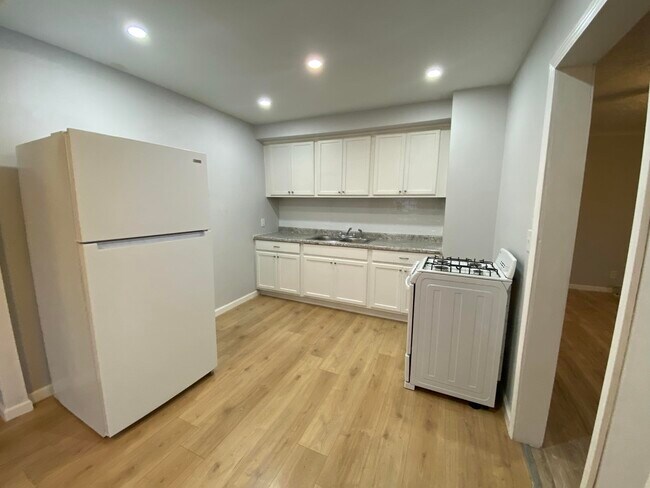 Foto del edificio - 6968 Lapeer Rd