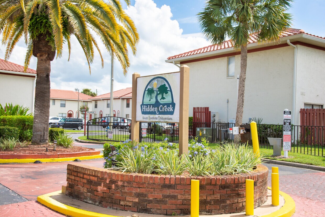 Foto principal - 6260 S Bend Square