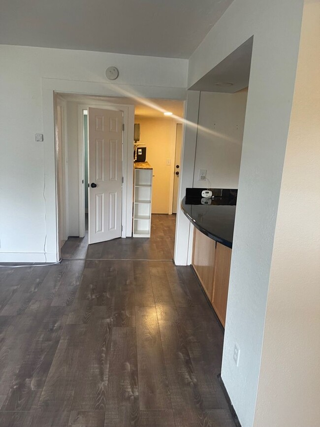 Foto del edificio - 3 Bedroom 2 Bath- home