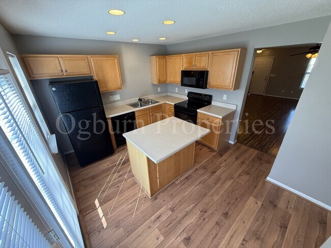 Foto del edificio - 3375 Kensington Pl