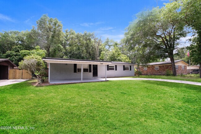 Foto del edificio - 584 Clermont Ave S