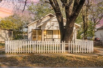 Building Photo - 907 N McKinley Ave