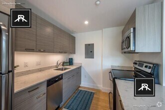 Building Photo - 42 Malvern St