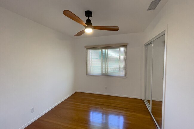 Foto del edificio - 624 Sheldon St