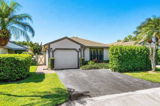 Building Photo - 2579 Bedford Mews Dr