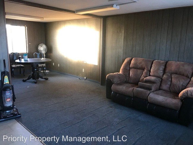 Foto del edificio - 3 br, 1 bath House - 3939 Echeta Rd