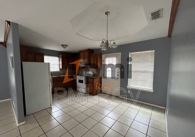 Foto del edificio - 3803 Sheraton Ave