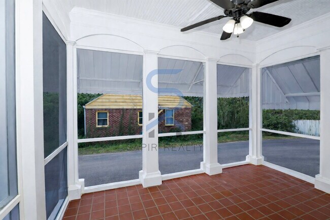 Foto del edificio - PRICE DROP ALERT! Don’t Miss This Expansive 5BR in Adams Park