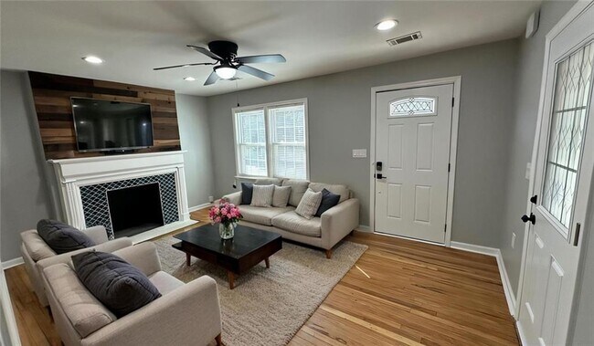 Foto del edificio - 1770 Springview Rd NW