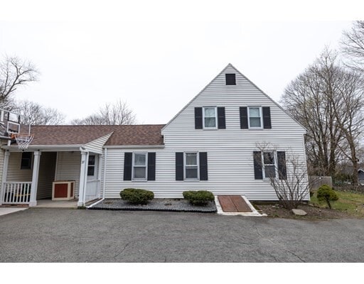 Primary Photo - 37 Norfolk St