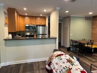 Building Photo - 5950 Oakwood Dr