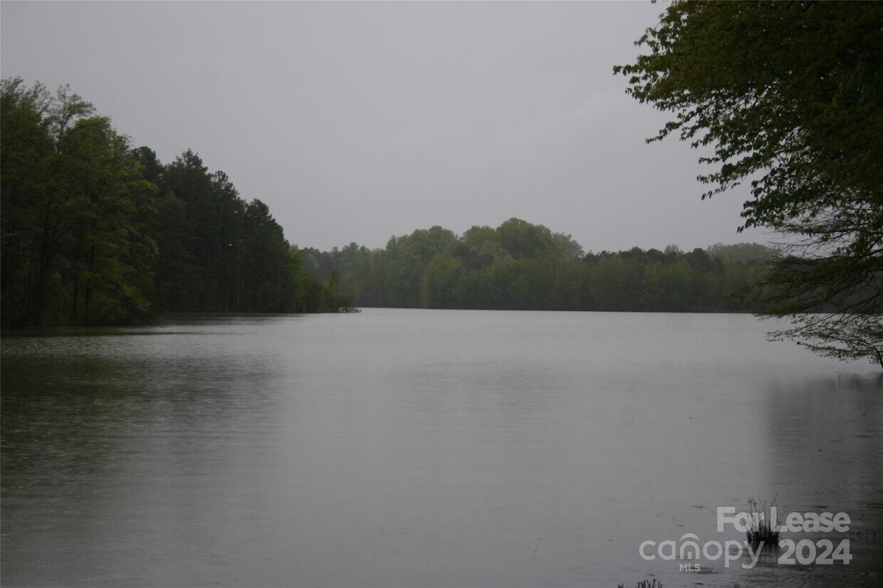 797 Peninsula Dr Unit 797, Davidson, NC 28036 Condo for Rent in