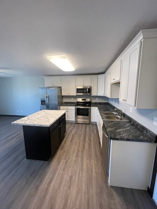 201 N 4th Ave, Eldridge, IA 52748 Apartments in Eldridge, IA