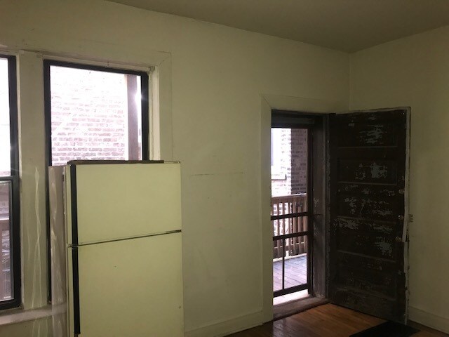 836 #1 - 836 W Cornelia Ave