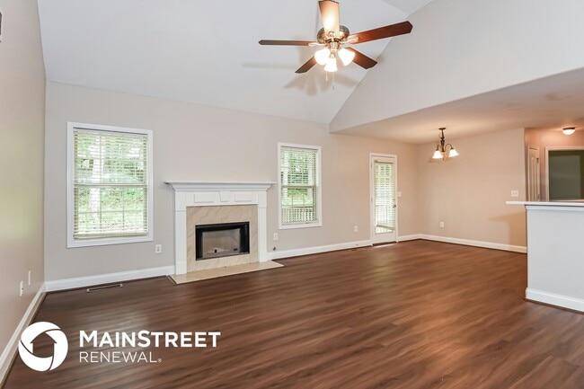 Building Photo - 3823 Refinement Way