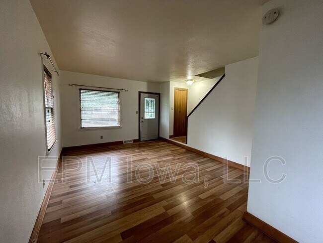 Building Photo - 1112 Byron Ave