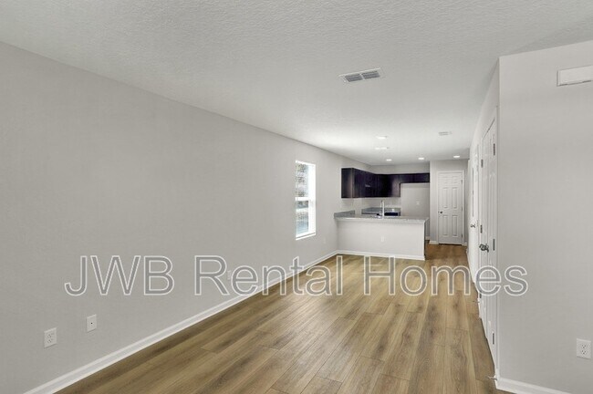 Building Photo - 2202 Spires Ave