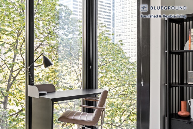 Building Photo - 704 Spring St