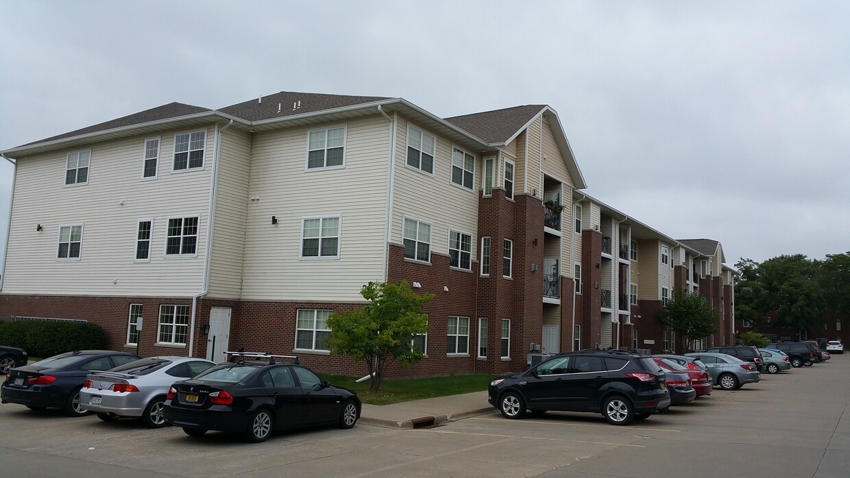 Foto principal - Beautiful 2 bedroom, 2 bath Condo in University Heights