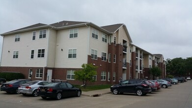 Building Photo - 620 Grandview Ct