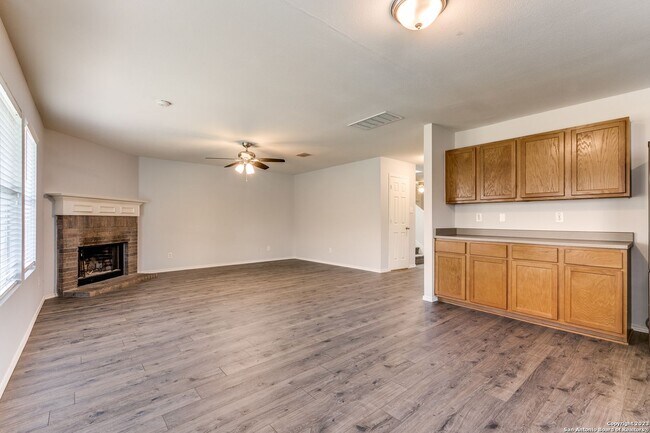 Foto del edificio - 3 BEDROOM 2.5 BATH House for Lease