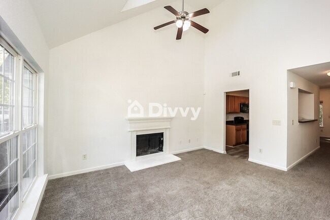 Foto del edificio - 4806 Enclave Dr