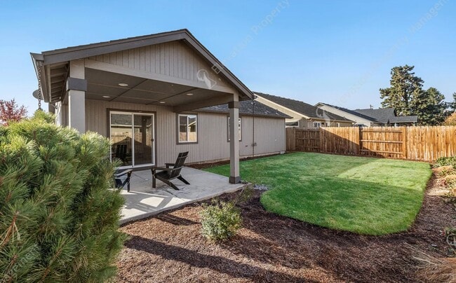 Building Photo - Desirable 3 BR - 2 BA Hayden Home in Pettigrew Place Community