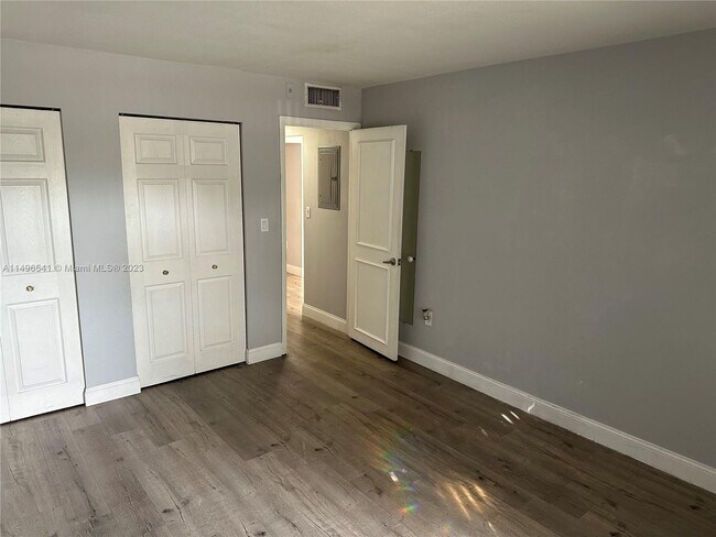 Building Photo - 8261 SW 128th St