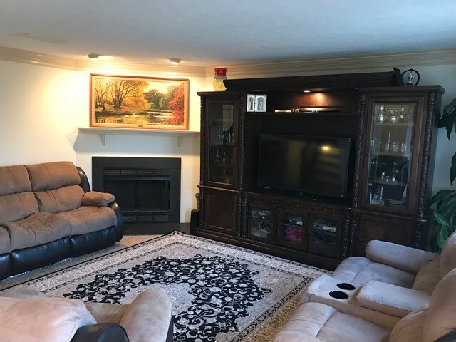 Family room - 2716 Bingham Dr