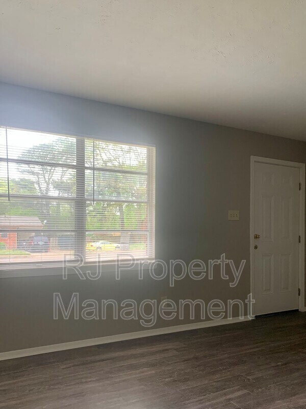 Foto del edificio - 4946 Neely Rd