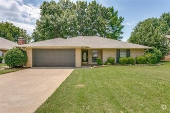 Building Photo - 3055 Panhandle Dr
