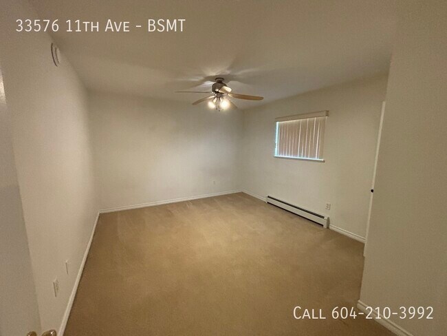 Building Photo - Bsmt with all utilities included
