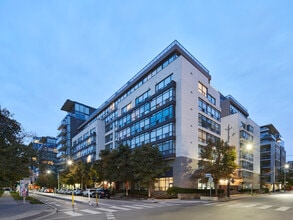 Building Photo - Fifty on the Park