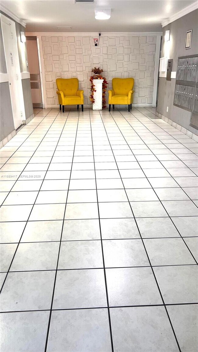 Foto del edificio - 4740 NW 21st St