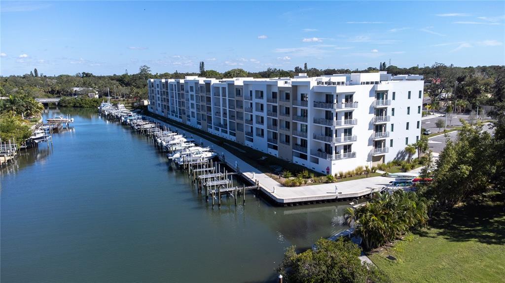 Primary Photo - 1709 N Tamiami Trl